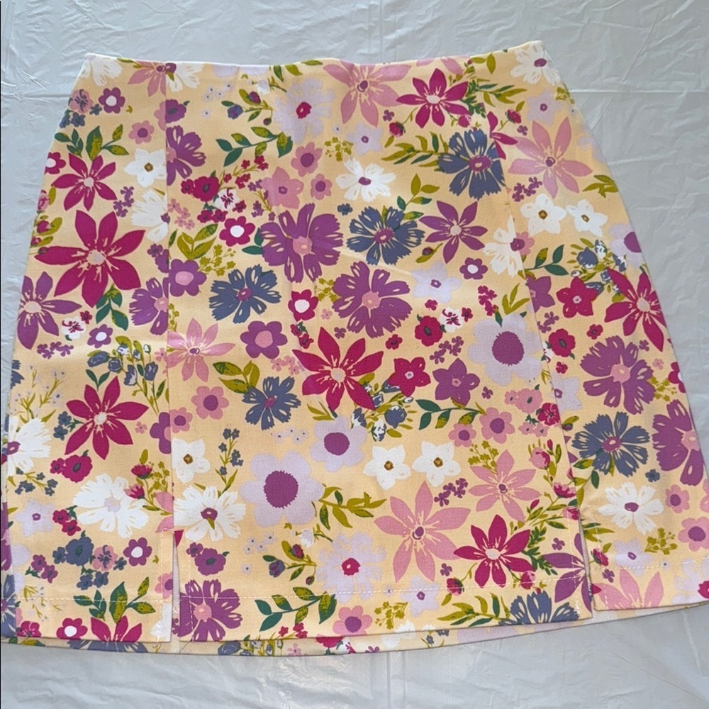 LOVE ON A HANGER Floral Women's Skirt